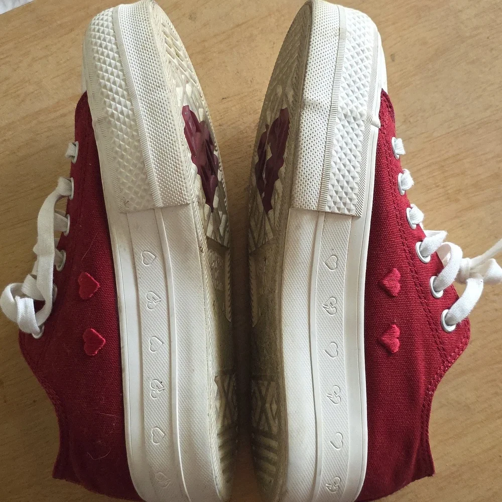 Converse Chuck Taylor All Star “Love Fearlessly” Low Top Platform - Red - Picture 6 of 6